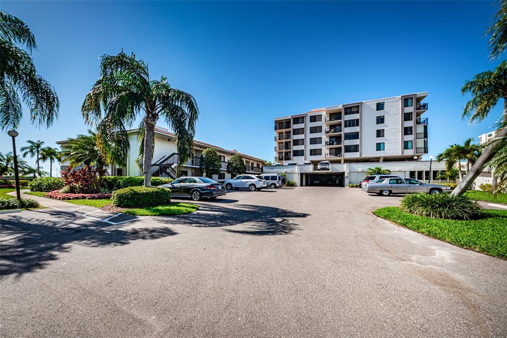 Foto principal - 6295 Bahia Del Mar Cir