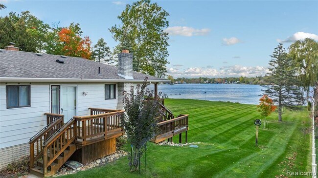 Foto del edificio - 9510 Beechcrest St