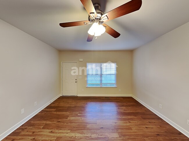 Foto del edificio - 140 Abbey Rd