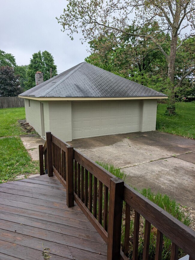 Building Photo - 454 Diley Rd