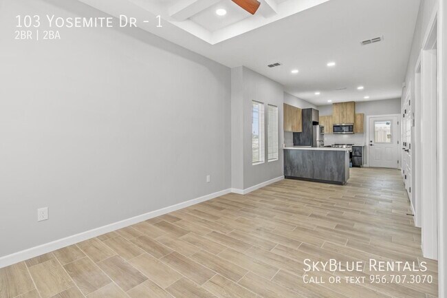 Foto del edificio - 103 Yosemite Dr