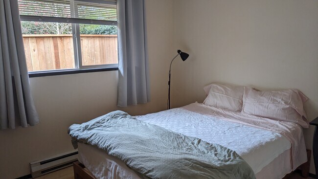 Foto del edificio - 1524 NE Junior St