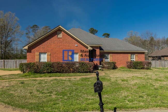 Building Photo - Home in Canton MS