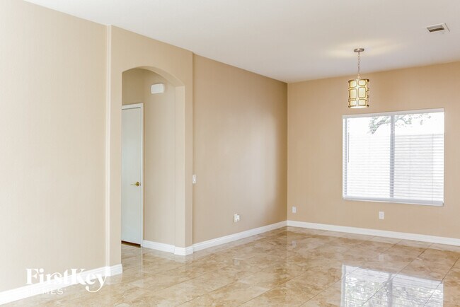 Building Photo - 7845 Seychelles Ct