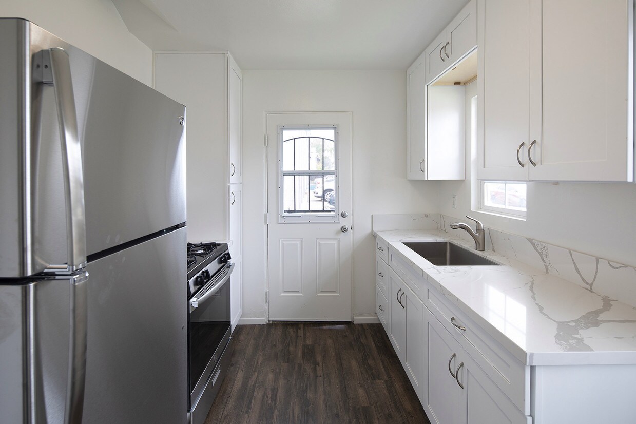Foto principal - OPEN HOUSE: 10/25 1:30-2:30PM ~ 1BR Cottag...
