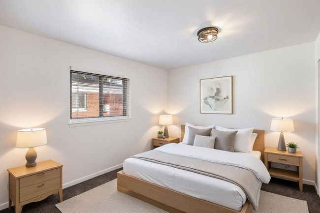 Foto del edificio - 4704 Briarwood Ave