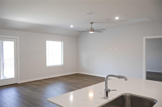 Building Photo - 4000 Falcon Dr