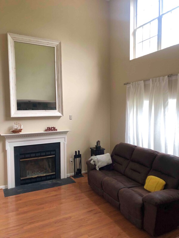 Foto del edificio - 17292 Magic Mountain Dr