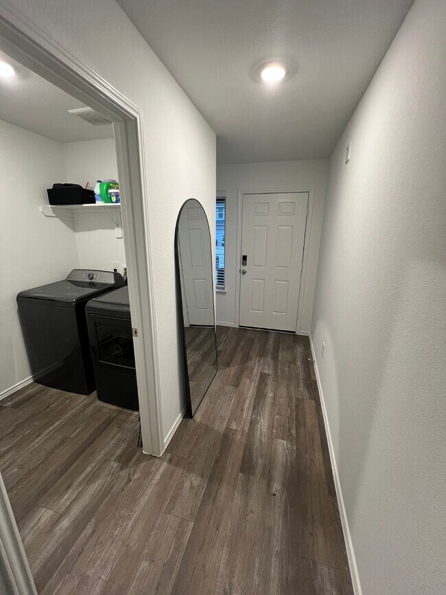 Building Photo - 5955 Canyon Dawn Dr