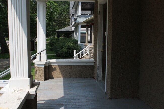 Foto del edificio - 514 Wheaton Ave