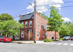 Building Photo - 200 S West St