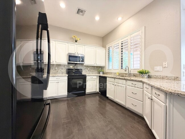 Building Photo - 2049 W Periwinkle Way