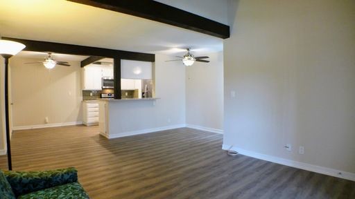 Building Photo - 3707 Country Club Dr