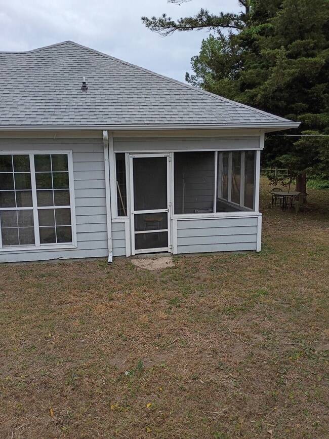 Foto del edificio - 1007 Handy St