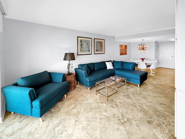 Foto del edificio - 615 Bayshore Dr