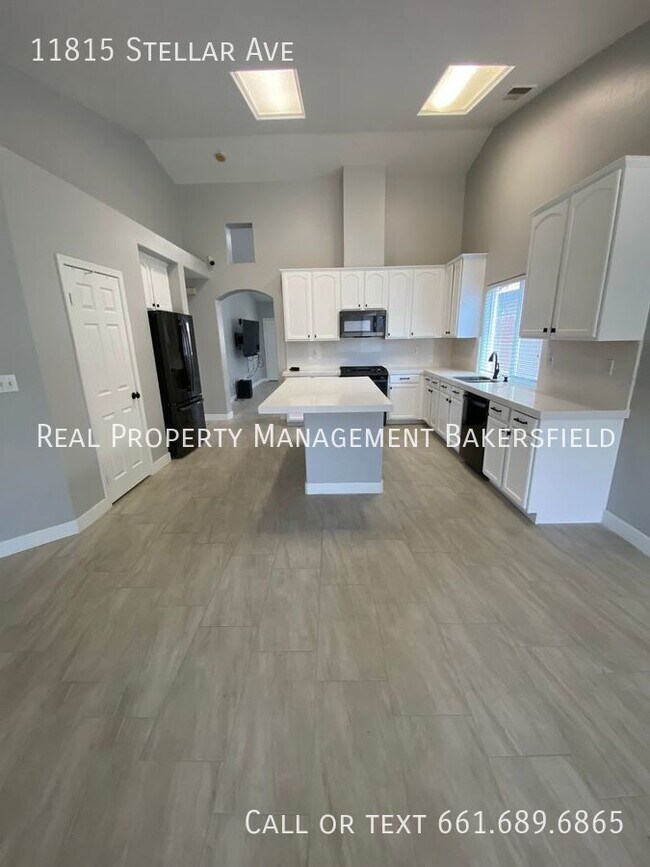 Foto del edificio - 11815 Stellar Ave