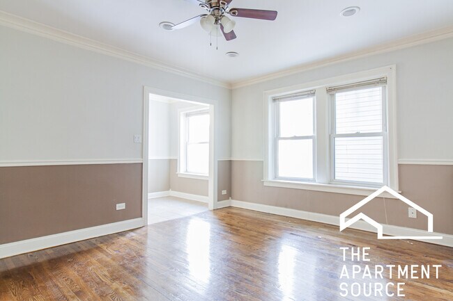 Building Photo - 4024 N Ashland Ave