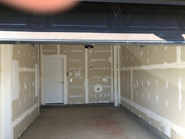 Garage - 43479 Stonewood Crossing Ter