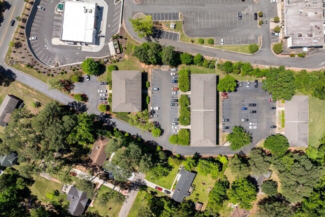 Foto del edificio - Spring Lane Apartments