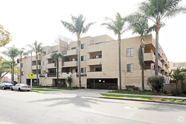 Building Photo - Excelsior Apartments