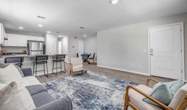 Building Photo - 11470 Oakfield Ct