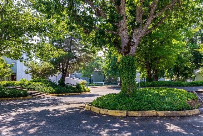 Foto del edificio - 721 SE Meadowlark Ave