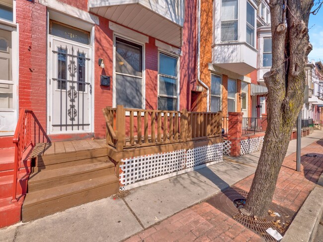Foto del edificio - Large Four Bedroom In York!