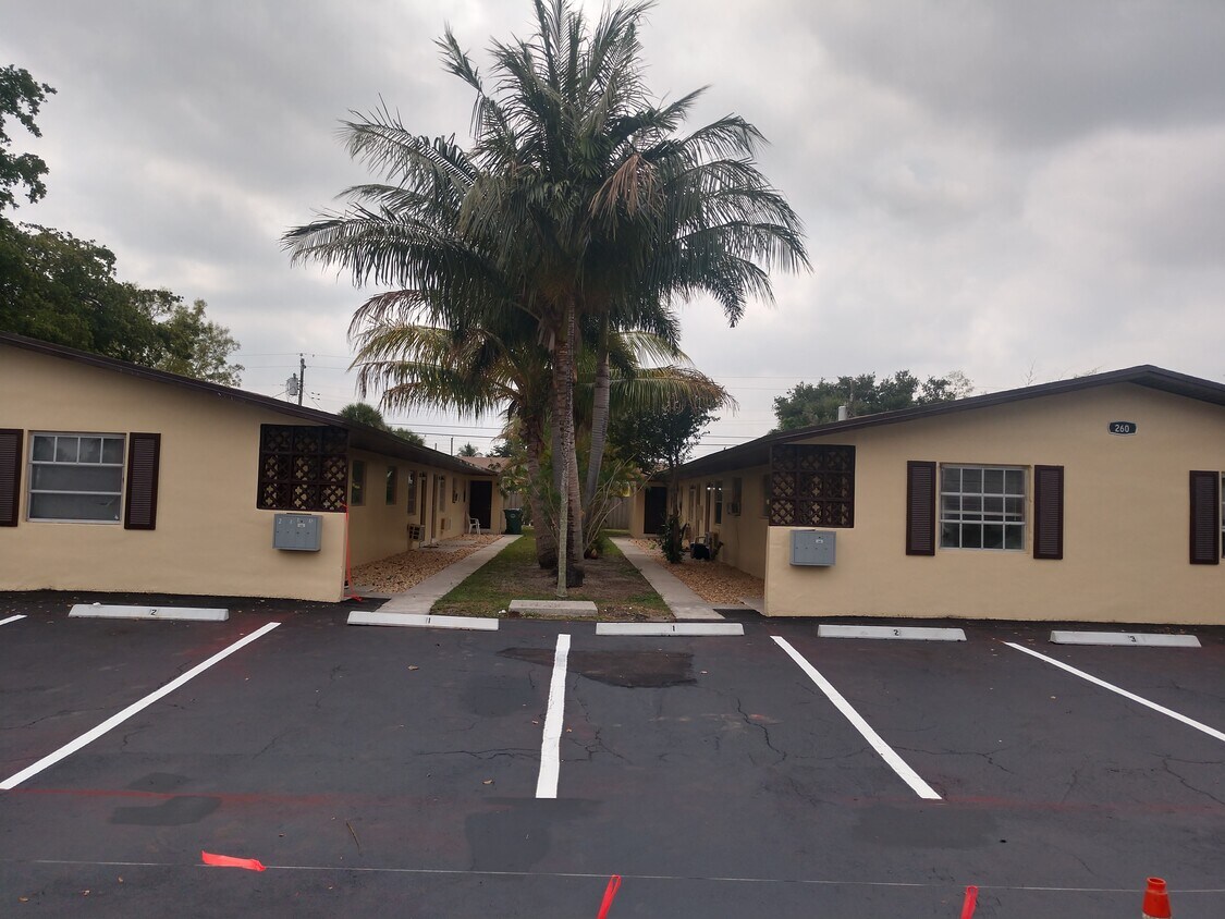 Primary Photo - 260 NW 40th Ct