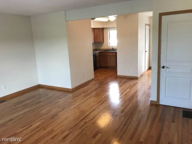 Foto del edificio - 1218 E 7th St