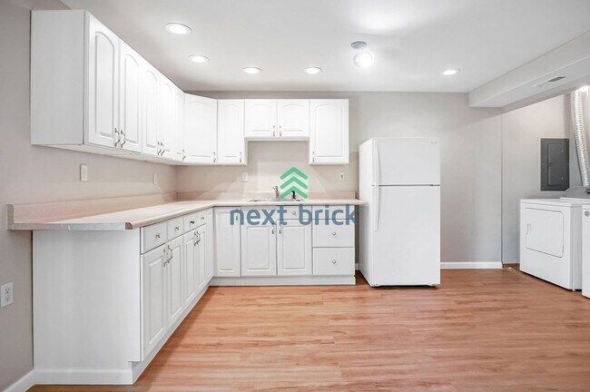 Photo - Charming 4 Bed 2 Bath Single Family for Re... House