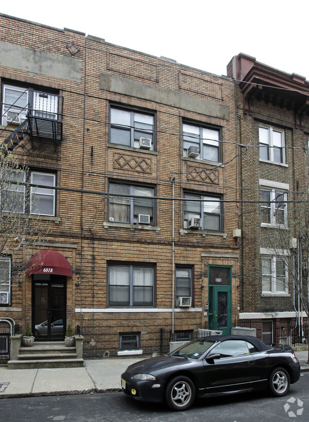 Primary Photo - 6016 Fillmore Pl