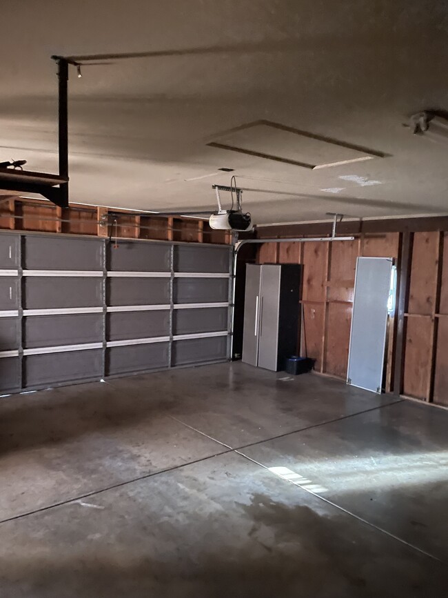 Building Photo - 3737 W Hearn Rd