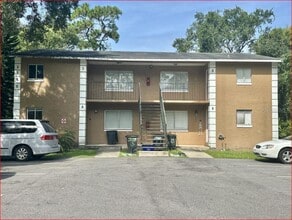 Building Photo - 2550 S Park Ave