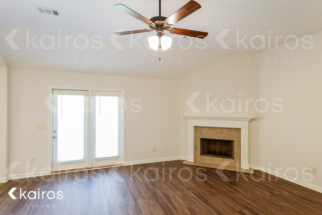 Foto del edificio - 711 Park Ln