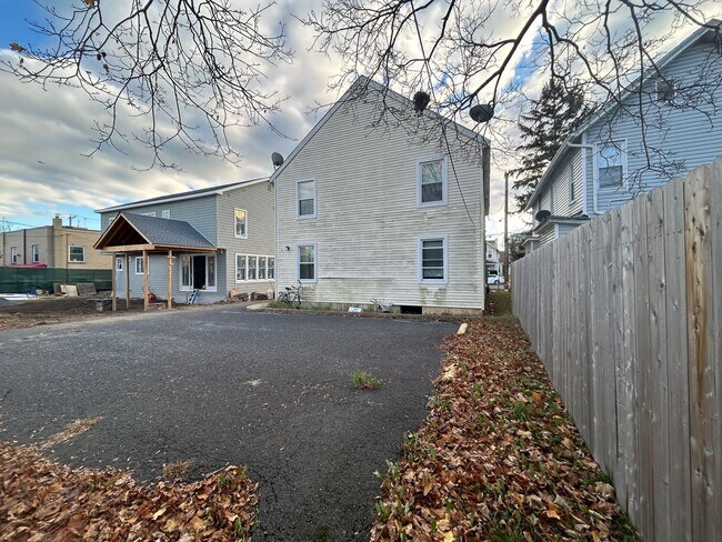 Foto del edificio - 511 Sewall Ave