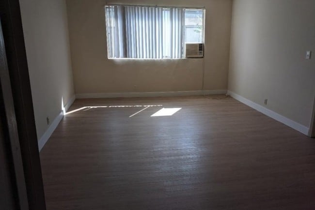Bedroom - 1637 Veteran Ave