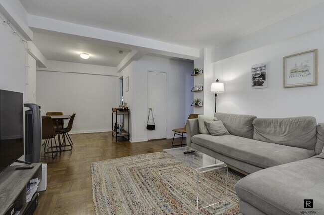 Foto del edificio - 140 E 56th St