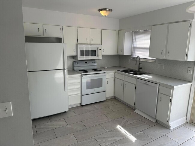 Foto del edificio - 4871 Dierker Rd