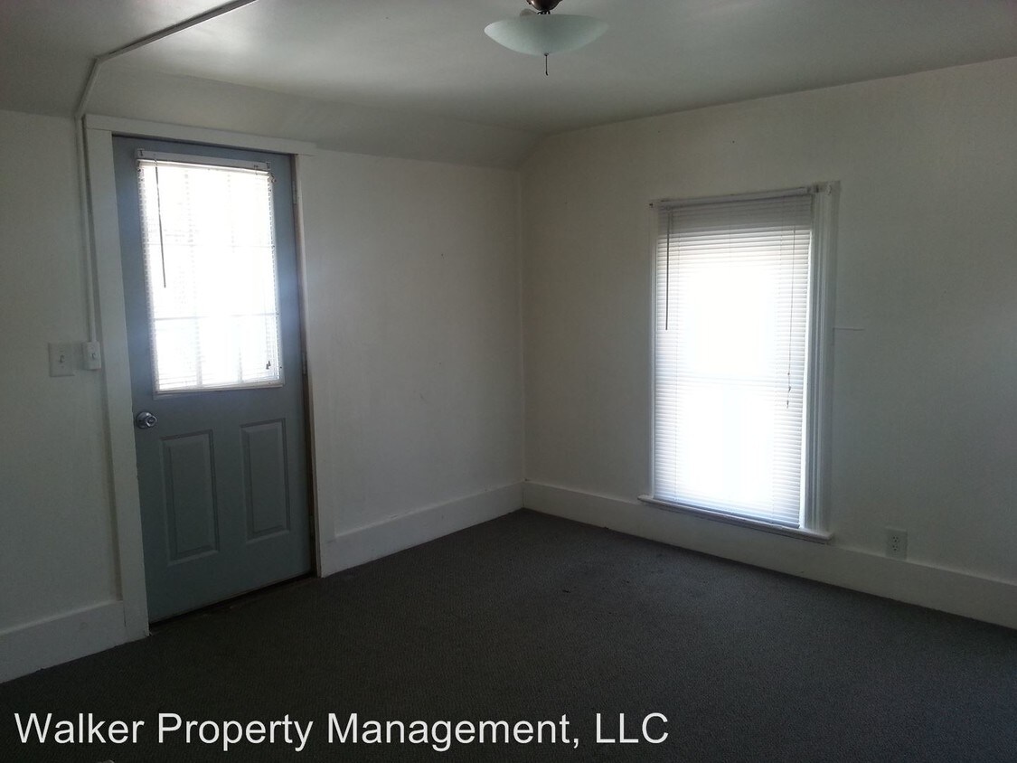 357 W Racine St, Janesville, WI 53548 Condo for Rent in Janesville