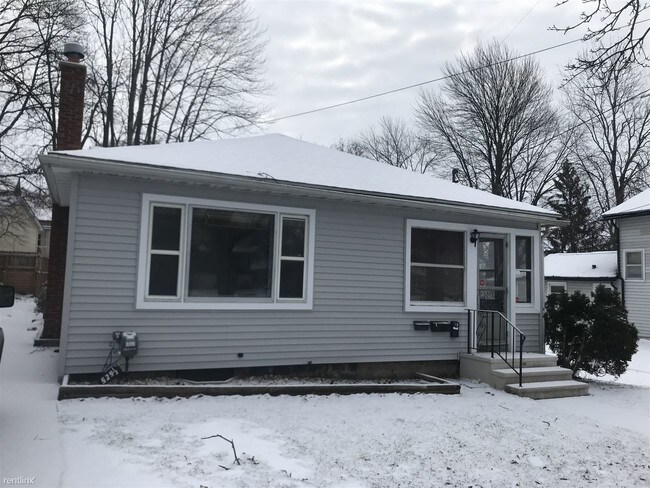 Foto del edificio - 1 br, 1 bath  - 529 Steward Ave A