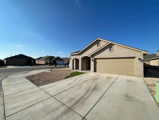 Foto del edificio - SPECIAL $1,000 off 1st month rent - Spacio...