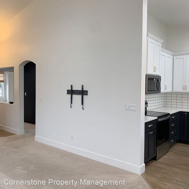 Foto del edificio - 3 br, 2 bath House - 2077 N Snowfield Ave