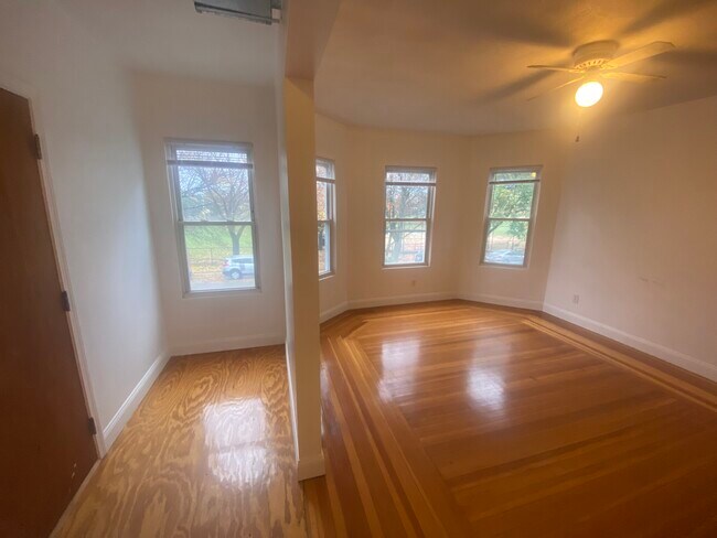 Foto del edificio - 86 Fellsway W