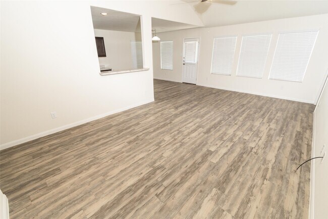 Foto del edificio - 2619 Montecito Ln