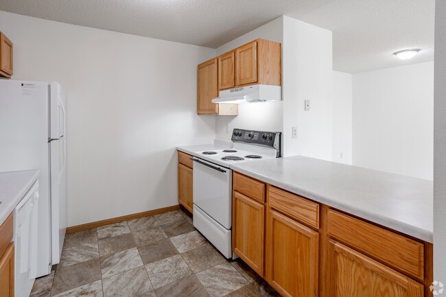 Building Photo - Hillcrest Apartments