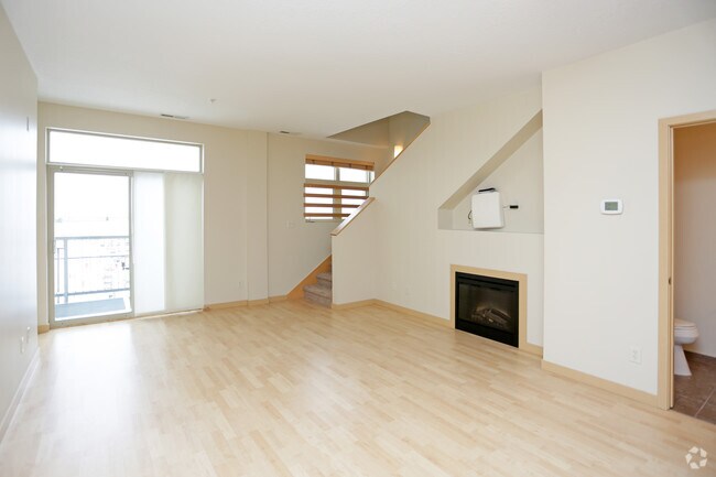 Living Room - West Glen Town Center Apartments