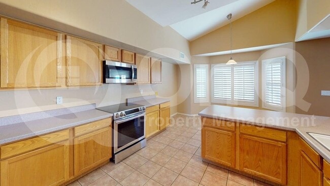 Building Photo - 9831 E Pinyon Pine Dr