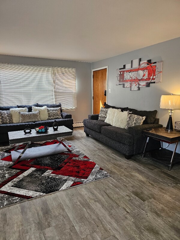 Foto del edificio - 4043 W 63rd St