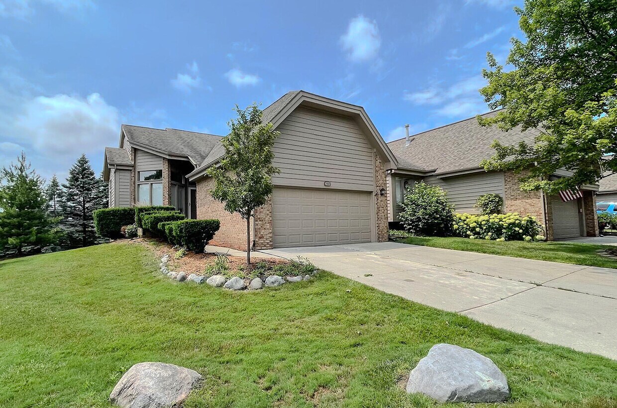 Foto principal - 29603 N Meadowridge