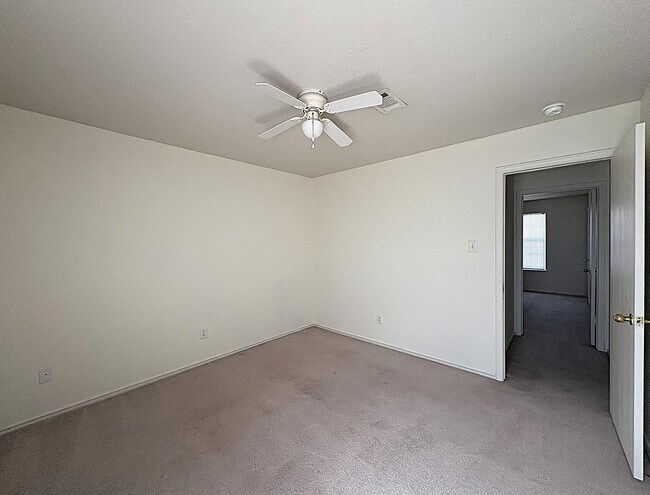 Building Photo - 2102 Tahoe Ct